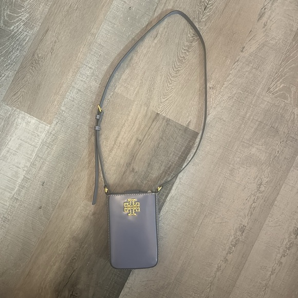 ￼ Tory Burch Britten Smooth Phone Crossbody in Dark Lotus,  NWOT $328 Value - Picture 9 of 9